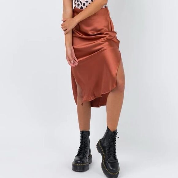 Princess Polly Dresses & Skirts - Princess Polly Copper Midi Skirt